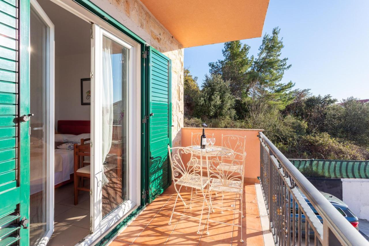 Villa Borzic Omis Exterior photo