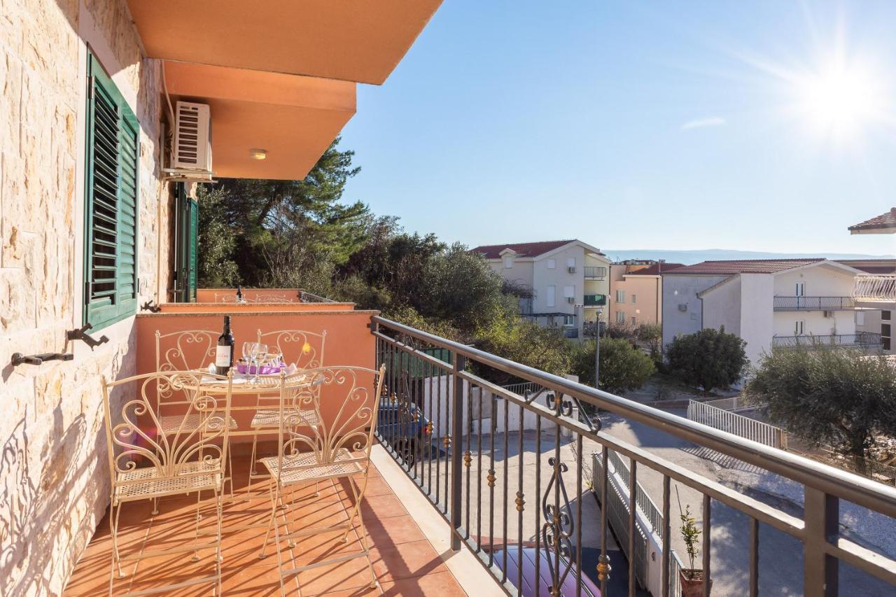 Villa Borzic Omis Exterior photo